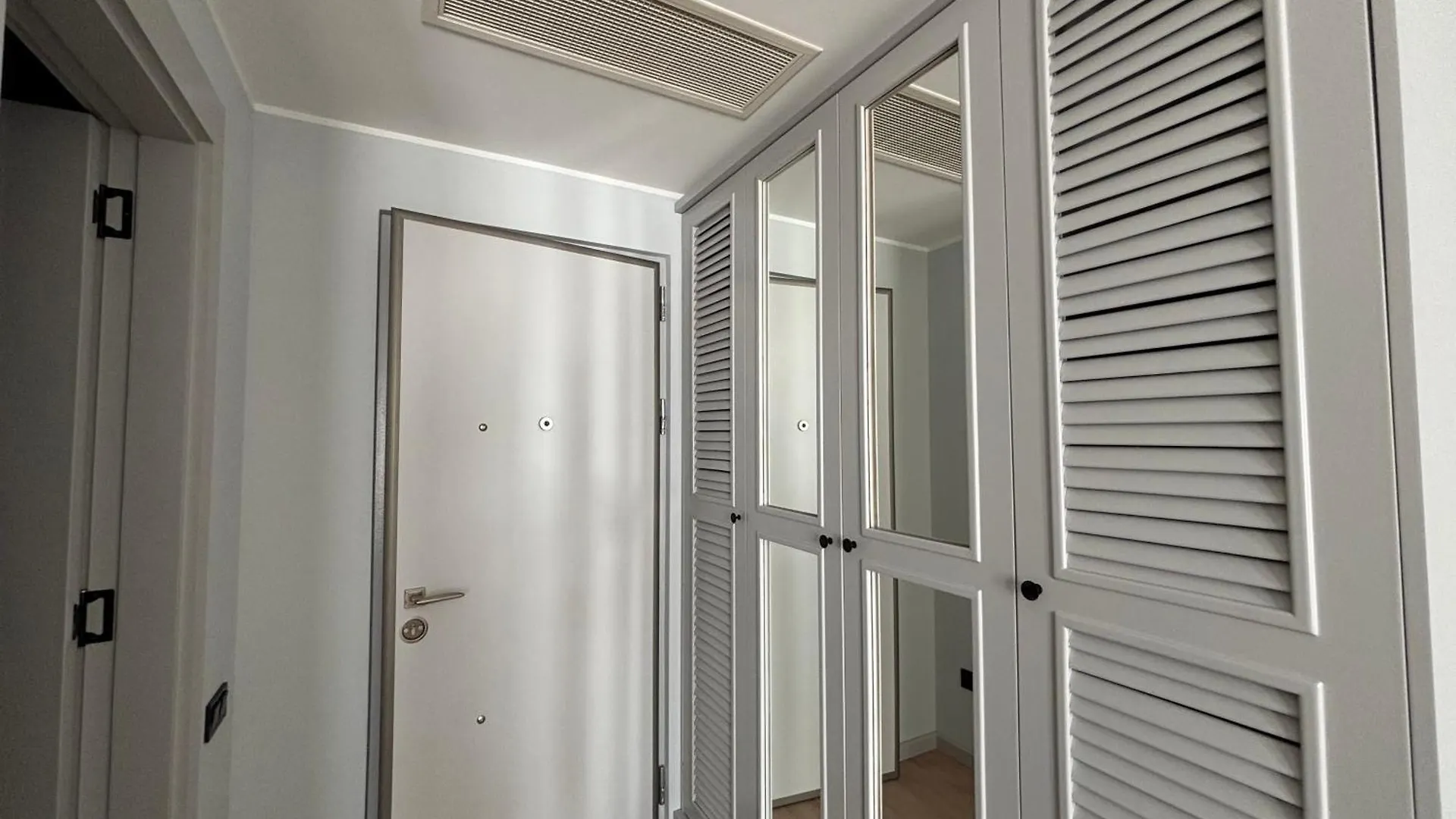 New Apartments Mziuri Gardens Batumi 0*,